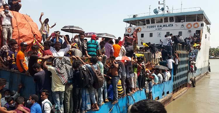 ‘টাকা বেশি নিচ্ছে নিক, তবুও ঈদ করতে বাড়ি যেতে হবে’