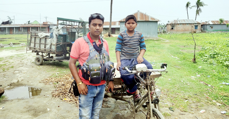 ঈদে মায়ের শাড়ি কেনার টাকা এখনো জমাতে পারেনি আসলাম