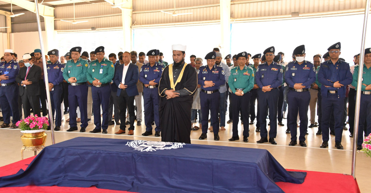 রাজারবাগে অতিরিক্ত এসপি মাহরুফার জানাজা, দাফন নেত্রকোনায়