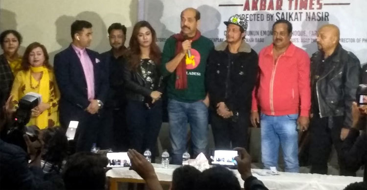সিনেমার মহরতে হঠাৎ হাজির মেয়র প্রার্থী আতিক