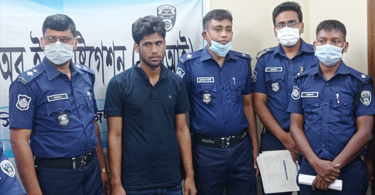 অপহরণের নাটক সাজিয়ে ফাঁসালেন প্রতিষ্ঠান মালিককে, অবশেষে খেলেন ধরা