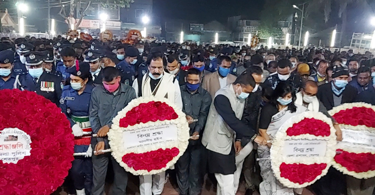 ভাষা শহীদদের প্রতি শ্রদ্ধা জানালেন হুইপ আতিক