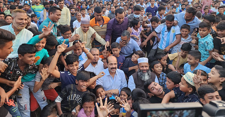ডিএনসিসির ৯ স্থানে বড় পর্দায় দেখানো হচ্ছে বিশ্বকাপের খেলা