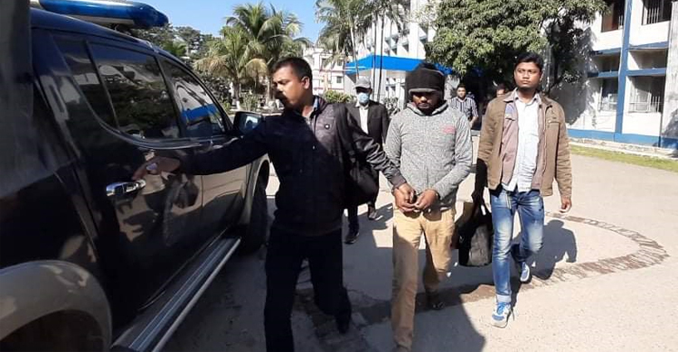 ঢাকায় নেয়া হচ্ছে সেই বাসচালককে