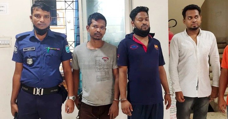 নারায়ণগঞ্জে র‌্যাব পরিচয়ে প্রতারণা, গ্রেফতার ৩