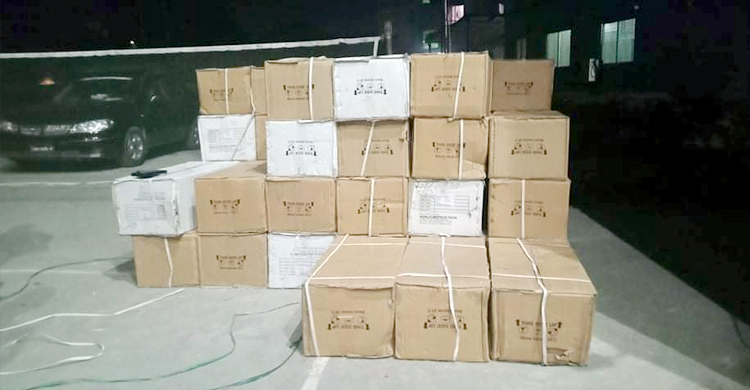 ভৈরবে দেড় কোটি টাকার ভারতীয় প্রসাধনী জব্দ, আটক ২