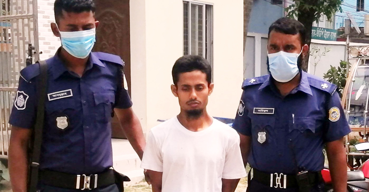 বড় ভাইকে হত্যার পর আত্মসমর্পণ ছোট ভাইয়ের