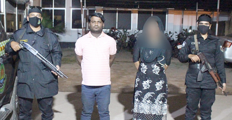 প্রাইভেটকারে মিলল গাঁজা, নারীসহ আটক ২