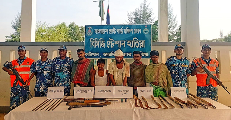 হাতিয়ায় বন্দুকযুদ্ধের পর অস্ত্রসহ ৫ জলদস্যু আটক
