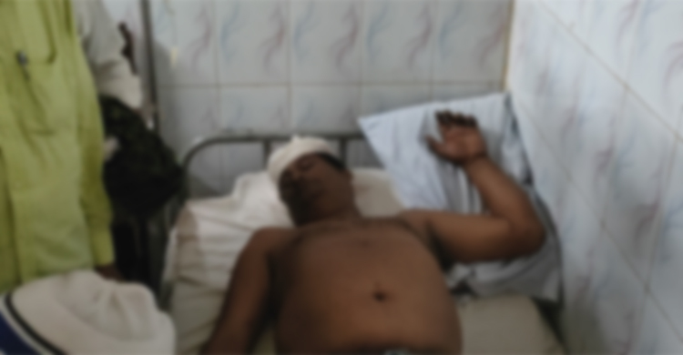 নাটোরে সন্ত্রাসী হামলায় তিন বাসমালিক আহত