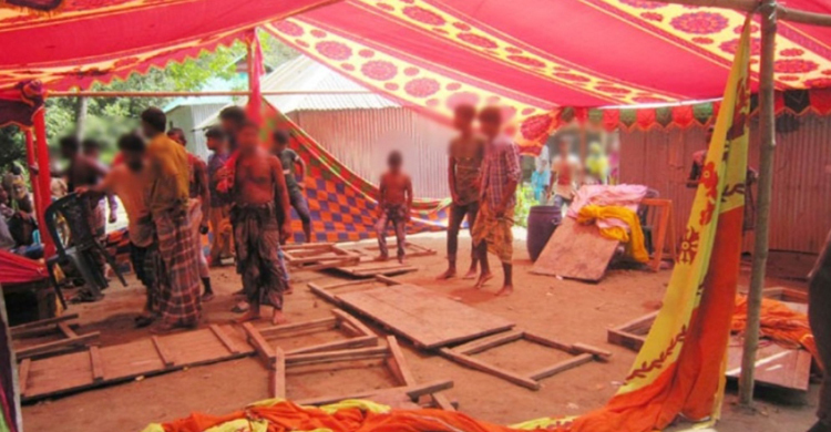 ফরিদপুরে বিয়ের দাওয়াত না পেয়ে হামলা, আহত ৩০