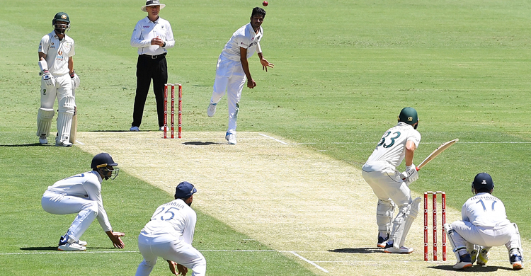 অস্ট্রেলিয়ার চেয়ে ১০২০ উইকেট পিছিয়ে ভারত