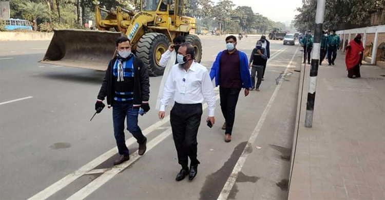 মানিক মিয়া অ্যাভিনিউয়ের সাইকেল লেন থেকে অবৈধ স্থাপনা উচ্ছেদ