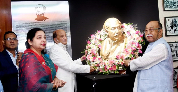 বিসিক ভবনে ‘বঙ্গবন্ধু কর্নার’ উদ্বোধন