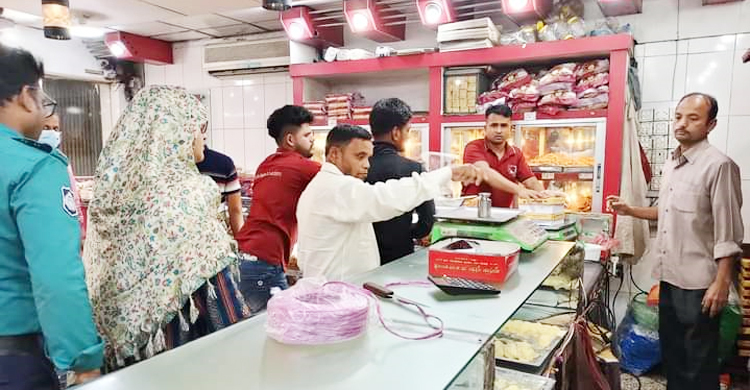 মুসলিম সুইটসকে ২৫ হাজার টাকা জরিমানা