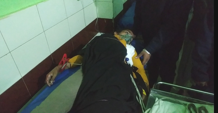 মাদরাসাপড়ুয়া মেয়েকে শেষবার খাবার খাওয়াতে পারলেন না সালমা