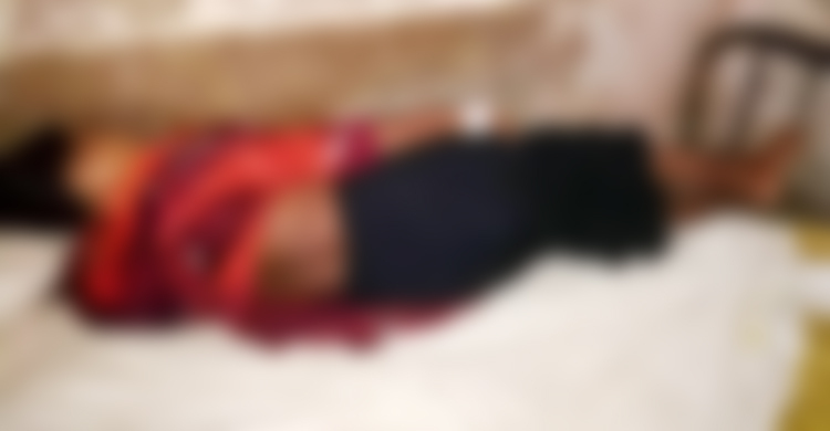 গৃহবধূকে নির্যাতনের পর ঘরে আটকে রাখলেন স্বামী-শ্বশুর