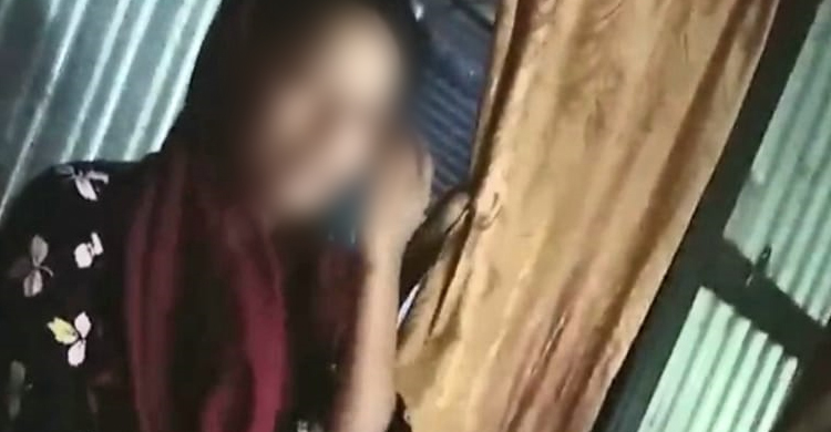 বিয়ের দাবিতে প্রেমিকের বাড়িতে কিশোরী