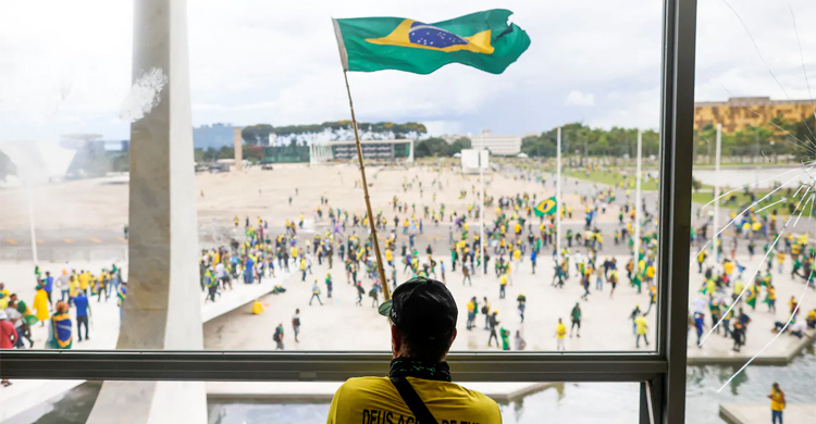 আরেক হুমকিতে ব্রাজিলের নতুন প্রেসিডেন্ট