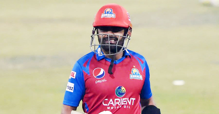 টানা পরাজয়ের রেকর্ড গড়ার পথে বাবর আজমের দল