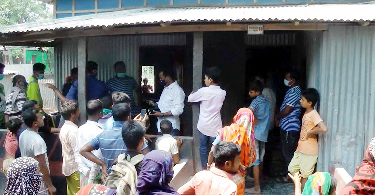 পক্ষাঘাতগ্রস্ত বাবাকে টিউবওয়েলের হাতল দিয়ে পিটিয়ে হত্যা