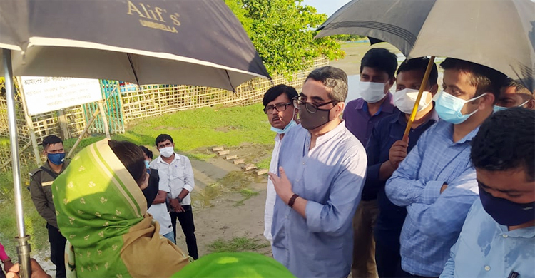 বাগেরহাটে প্রস্তাবিত ক্যানসার হাসপাতাল এলাকা পরিদর্শনে সচিব