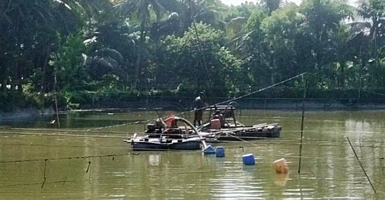 ড্রেজারে বালু উত্তোলন, ঝুঁকিতে খানজাহান আলী বিমানবন্দর এলাকা