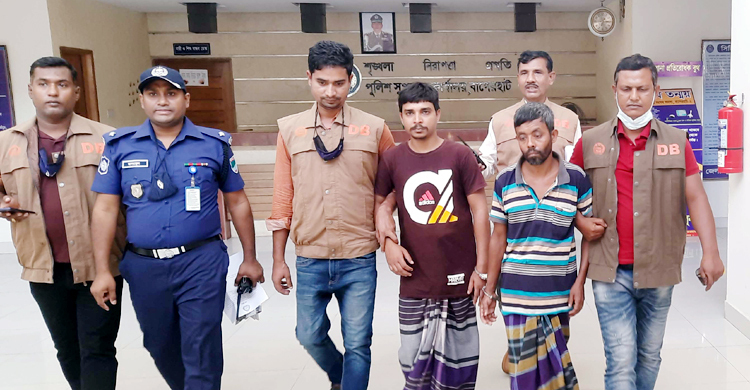 বাগেরহাটে পিস্তল-গুলিসহ গ্রেফতার ২