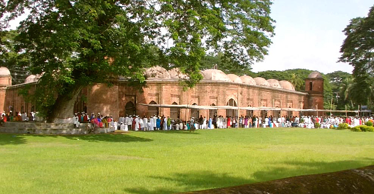 দর্শনার্থী প্রবেশে নিষেধাজ্ঞা ষাট গম্বুজ মসজিদে