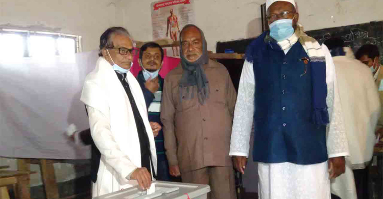 রানীনগরে উপজেলা পরিষদের উপনির্বাচনে ভোট শুরু