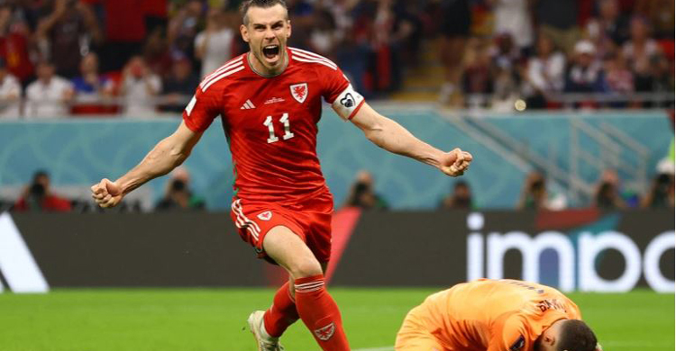 World Cup: Late penalty earns Wales 1-1 draw with the USA
