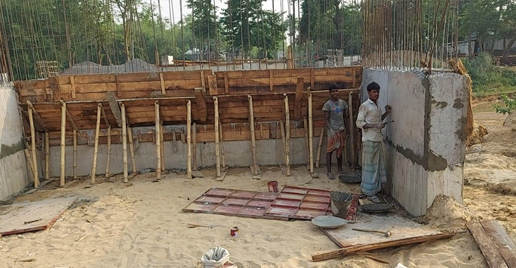 মহাল থেকে নেয়া বালুতে হচ্ছে সরকারি রাস্তা!