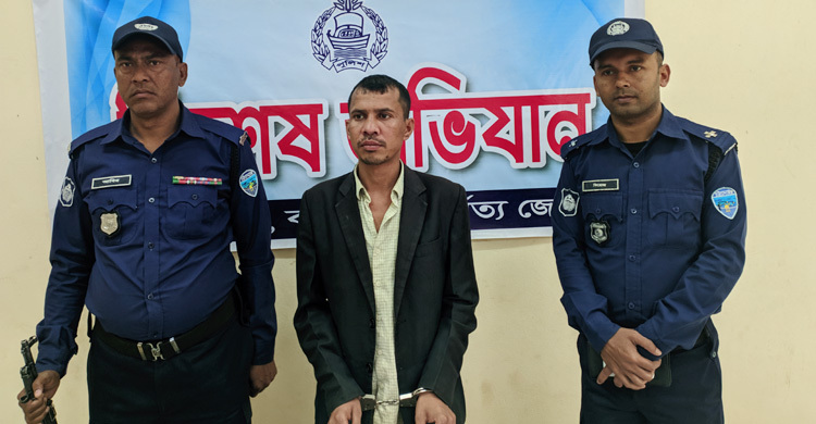 বান্দরবানে ভুয়া চিকিৎসক আটক