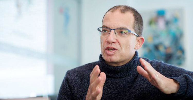 Moderna chief says its vaccine won’t be ready before US election