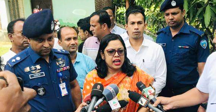 বান্দরবানের তুমব্রু সীমান্ত পরিদর্শন করলেন জেলা প্রশাসক