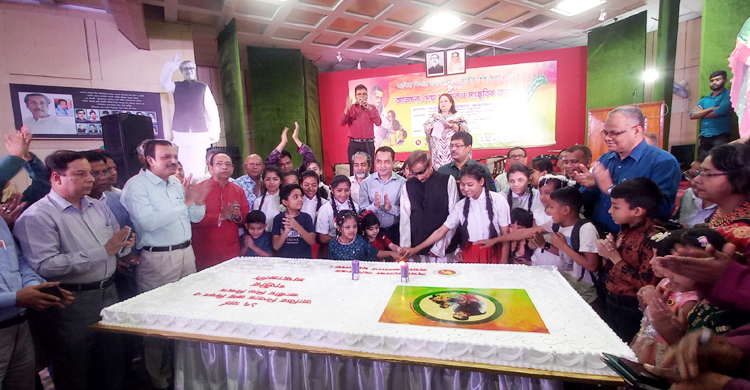 বাঙালিদের মর্যাদার আসনে অধিষ্ঠিত করেছেন বঙ্গবন্ধু: নুরুজ্জামান