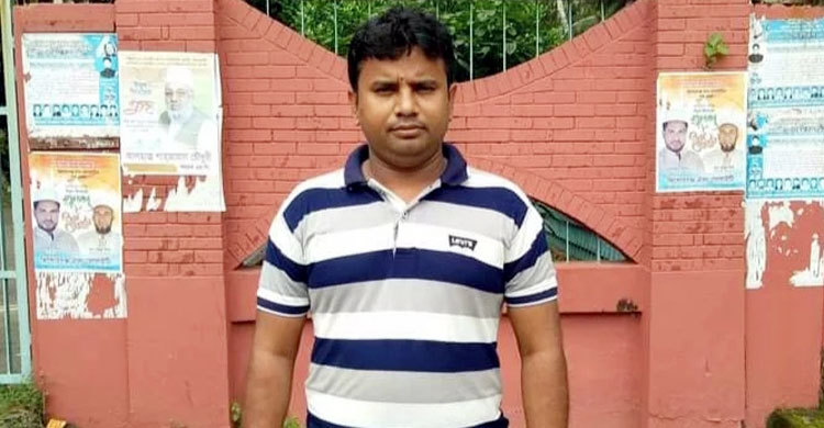 সরকারি কর্মকর্তার বিরুদ্ধে অভিযোগ নিয়ে দূতাবাসে প্রবাসী