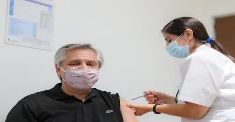 Argentine president receives Sputnik V vaccine