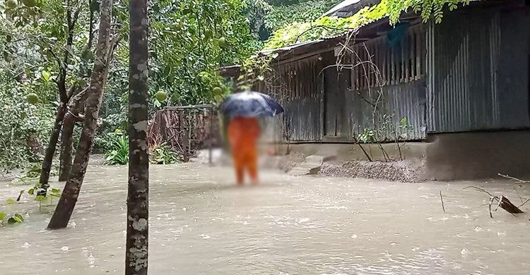 বিপৎসীমার ওপরে বরগুনার নদীর পানি, হাজারও ঘরবাড়ি প্লাবিত