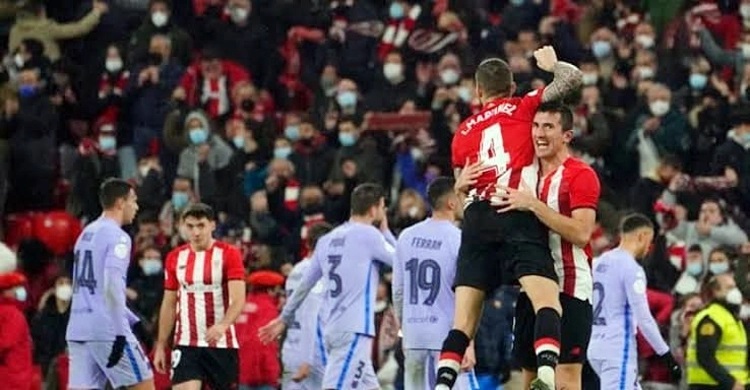 Athletic Bilbao knock holders Barca out of Copa del Rey