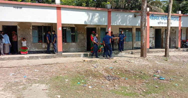 বরগুনায় আ’লীগ-বিদ্রোহীর সমান ভোট, বিজয়ী পেতে আবারও নির্বাচন