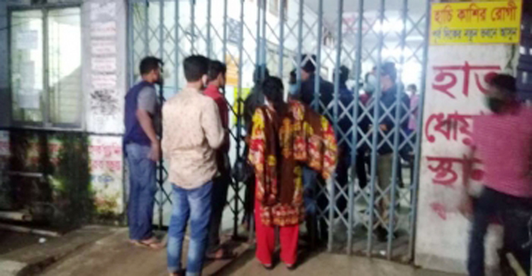 শেবাচিমের ইন্টার্ন চিকিৎসকদের কর্মবিরতি