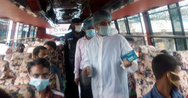 ৫০০ টাকার বাসভাড়া ১৫০০, হাতেনাতে ধরলেন ম্যাজিস্ট্রেট