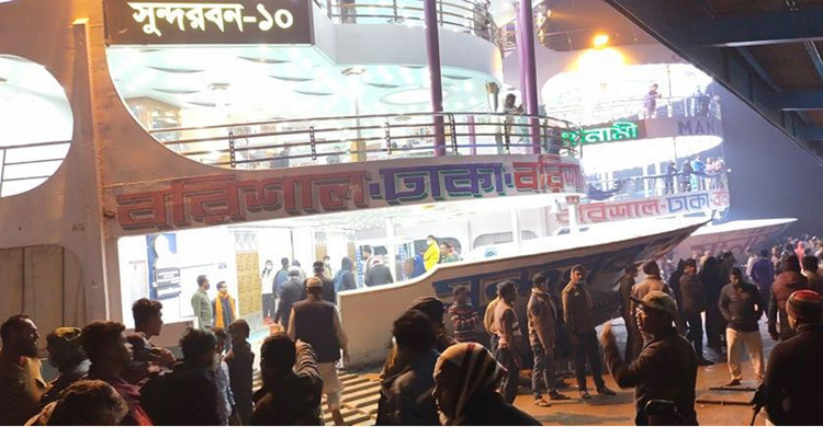 বরিশাল থেকে ছাড়ল লঞ্চ, যাত্রীদের স্বস্তি