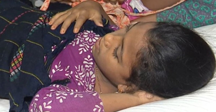 মোবাইল চুরির অভিযোগে ৯ বছরের শিশুর হাত-পা বেঁধে নির্যাতন