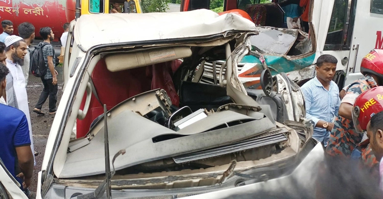 Five killed in Barishal road crash