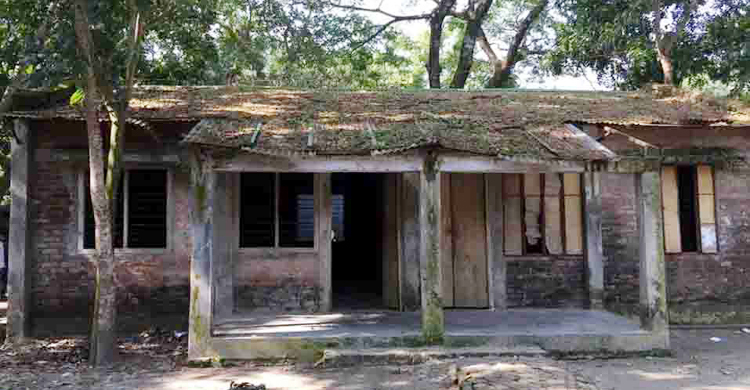 ২০ বছর বন্ধ বিদ্যালয় জাতীয়করণের জন্য দৌড়ঝাঁপ