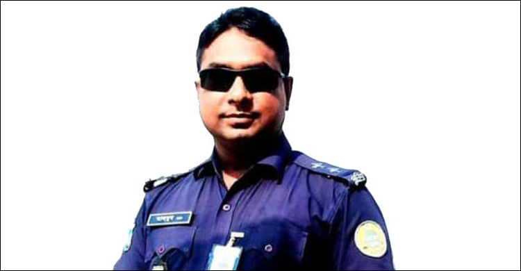 রাতে বাড়িতে ঢুকে মা-মেয়েকে হেনস্তার অভিযোগ দুই পুলিশের বিরুদ্ধে