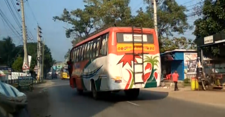 চার দিন পর নড়াইলে বাস চলাচল শুরু