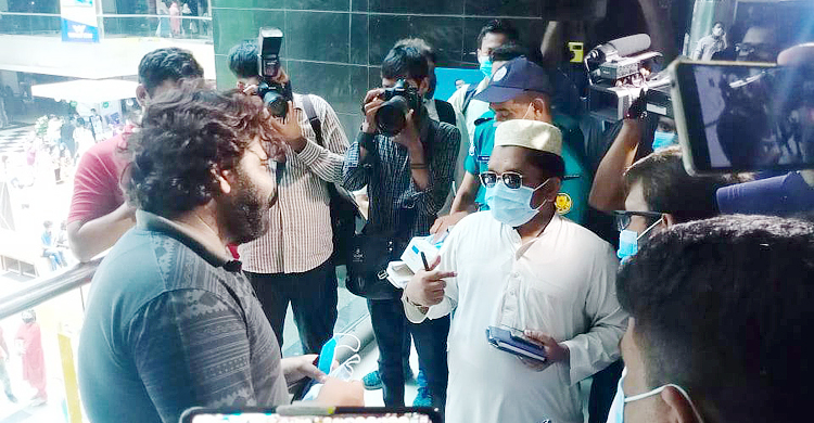 মাস্ক না পরায় বসুন্ধরা সিটিতে ১৭ জনকে সাড়ে ৫ হাজার টাকা জরিমানা